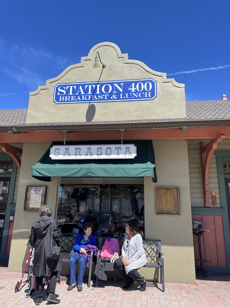 Station 400